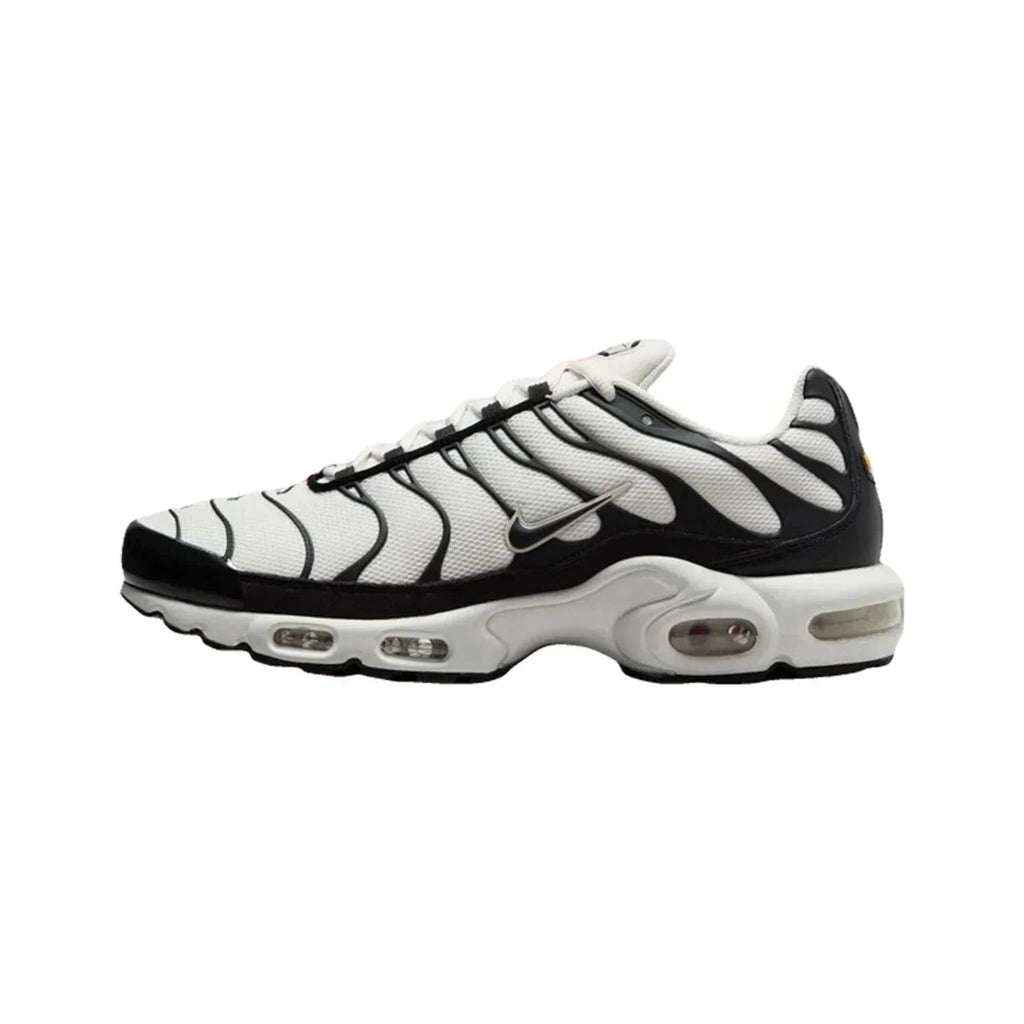 Nike Air Max Tn "Panda" naslovna slika 1500x1500